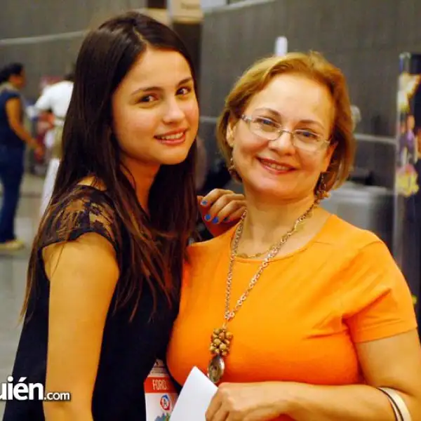 Miryam Guajardo y Marcela Gonzalez de Guajardo