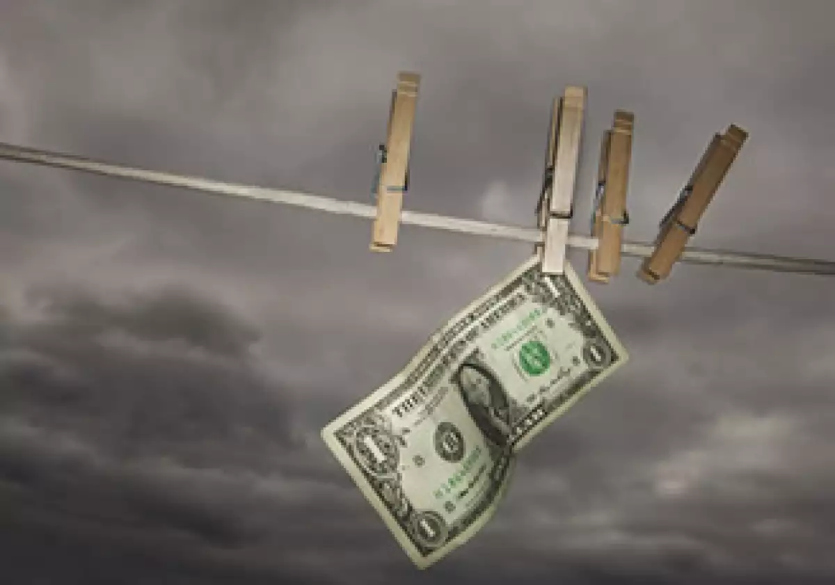 Un dólar estadounidense devaluado beneficia a los exportadores porque es más barato pagar los bienes que se hacen en EU. (Foto: Photos to Go)