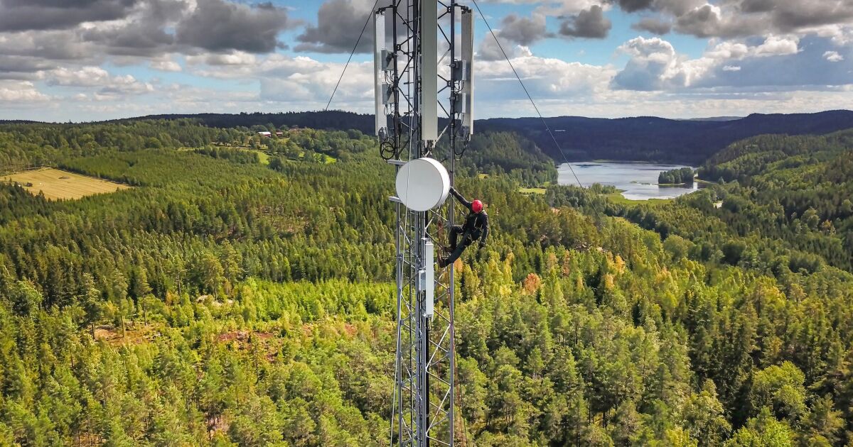 Yerli topluluklar yeni telefon kayıt sistemiyle casusluktan korkuyor