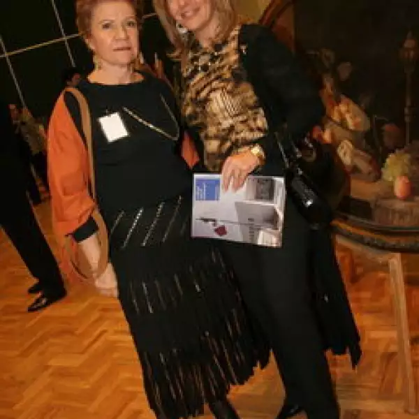 Silvia Marin Esparza, Esther Mizrachi