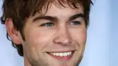 CHACE CROWFORD. Tiene 25 años y es mejor conocido por su papel de Nate Archibald en la serie de televisión Gossip Girl.