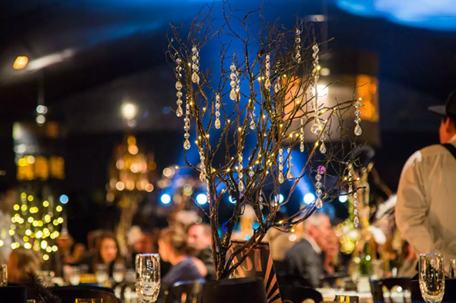 Decoración para la cena de fin de año en el hotel Rosewood