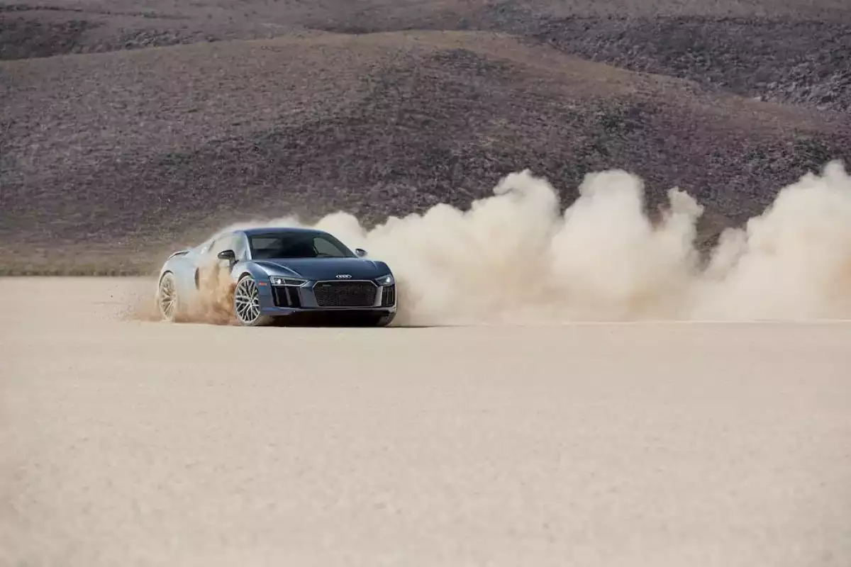 Audi R8 V10 Plus Coupe estará a tu disposición.