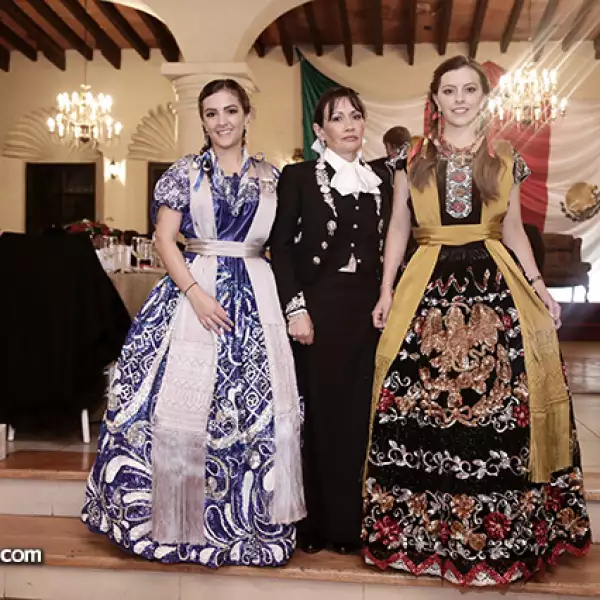 Mariana, Lilian y Andrea Franco