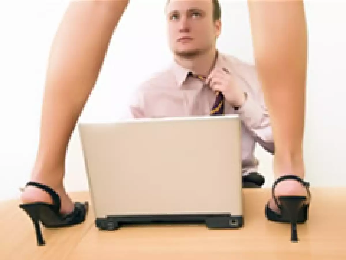 El amor lo puedes encontrar hasta en la oficina este mes del amor. (Foto: Archivo)