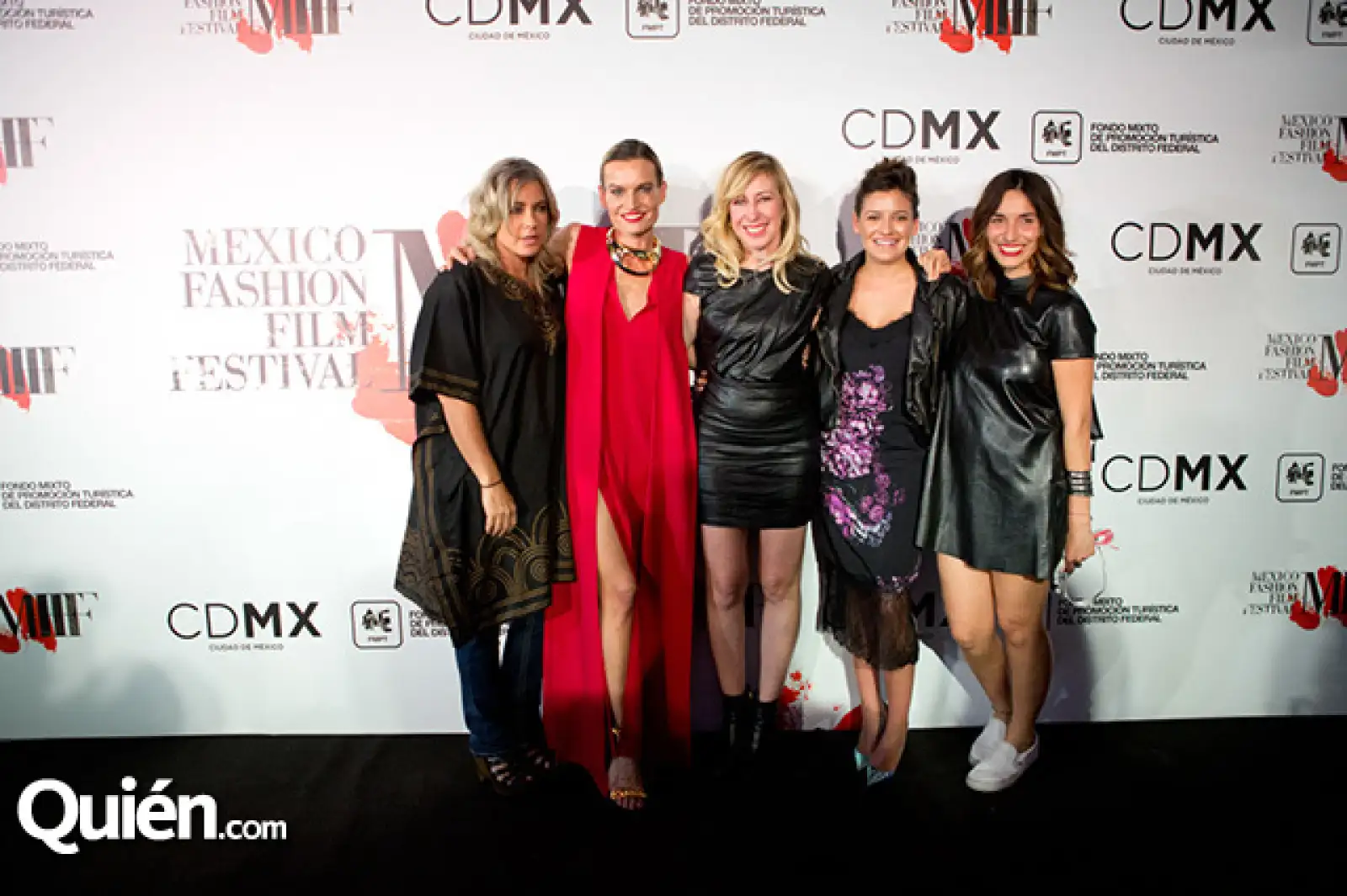Alejandra Henar, Luisa Sáenz, Vivian Barón, Nelly Navarrete y Alexis Madero