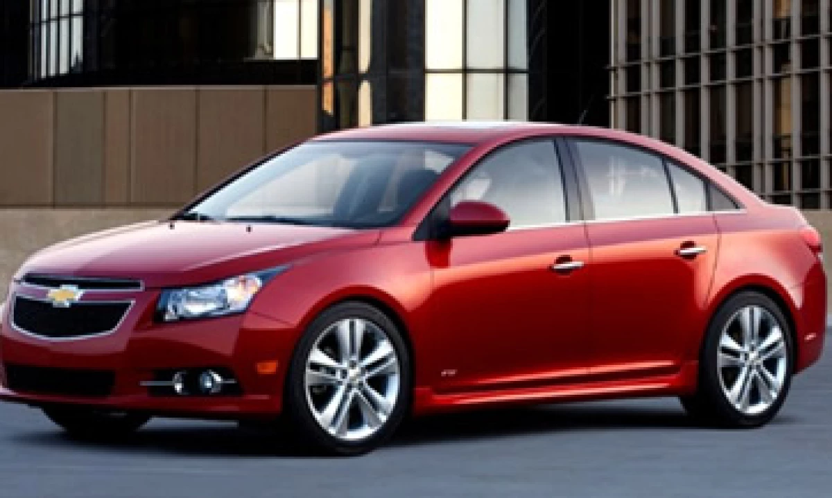 GM no especificó por qué suspendió la venta de algunos modelos en EU. (Foto: Cortesía CNNMoney)