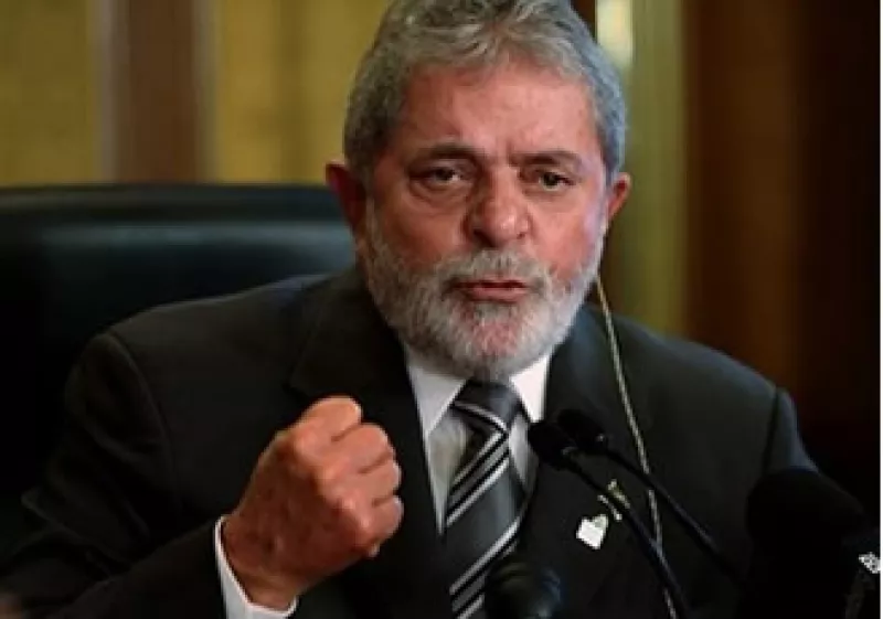 El depuesto presidente hondureño, Manuel Zelaya, se refugió en la embajada brasileña en Tegucigalpa. (Foto: AP)