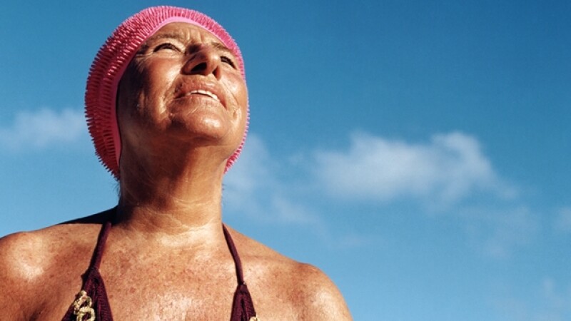 viejita_sol_bronceado_vieja_anciana_vitamina