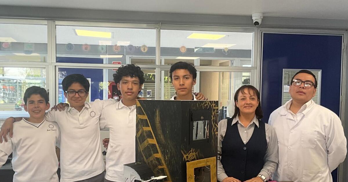 Lise öğrencileri elektrik üretebilen cepheler yaratıyor ve Meksika'daki teknolojik boşluğa meydan okuyor