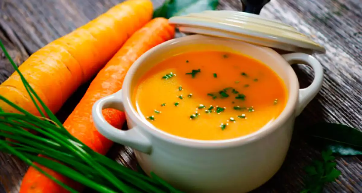 ¿Estás cansada de iniciar detox de jugos y fallar en el intento? Te contamos de este método para desintoxicar tu cuerpo y no morir de hambre.