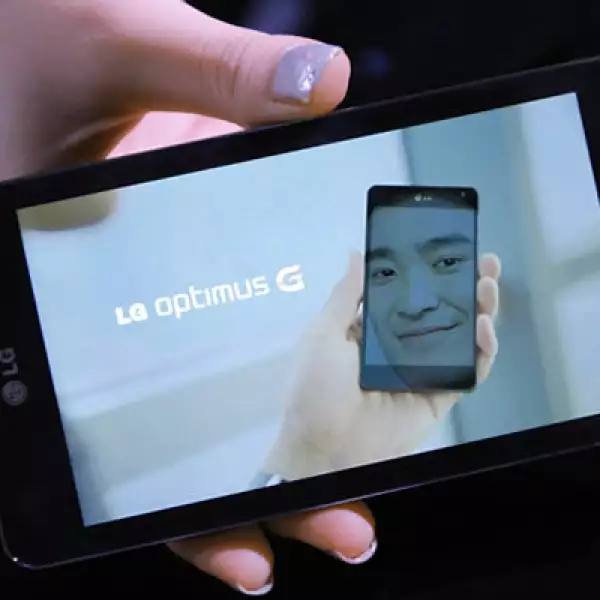 El teléfono es alimentado por un procesador Qualcomm y permite el acceso a una red inalámbrica más rápida.