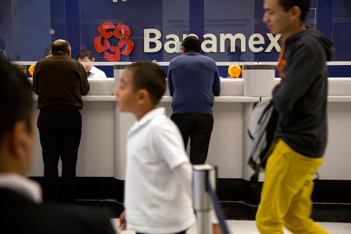 3.3 millones de mexicanos cuentan con un producto financiero, según la ENIF 2015.