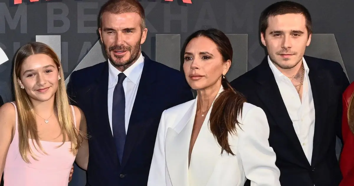 brooklyn-beckham-harper-beckham.jpg