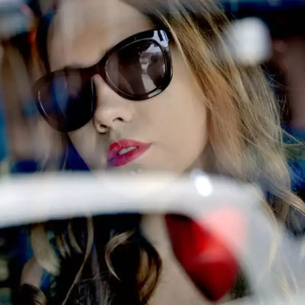 Fernanda Velasco en Hellove