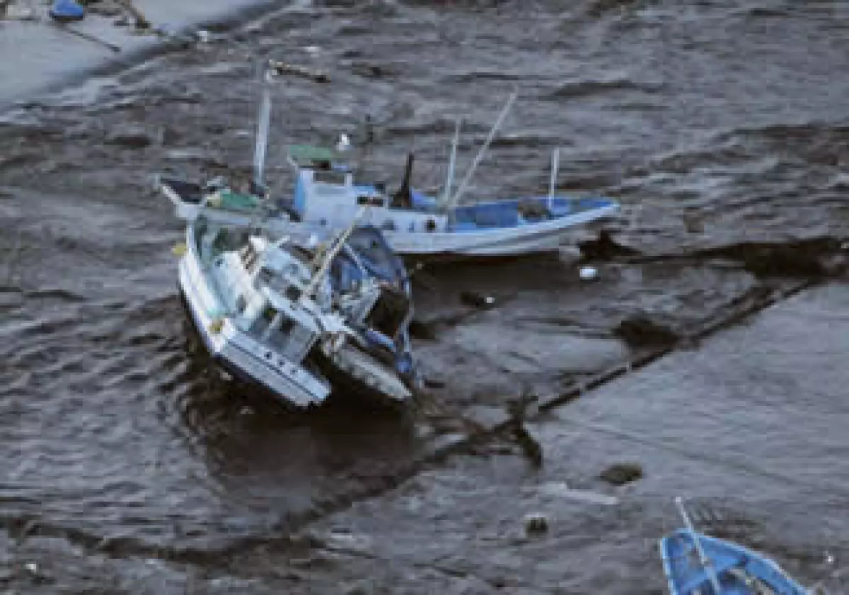 Japón pidió ayuda a EU para labores de rescate tras el sismo de 8.9 grados (Foto: Reuters )
