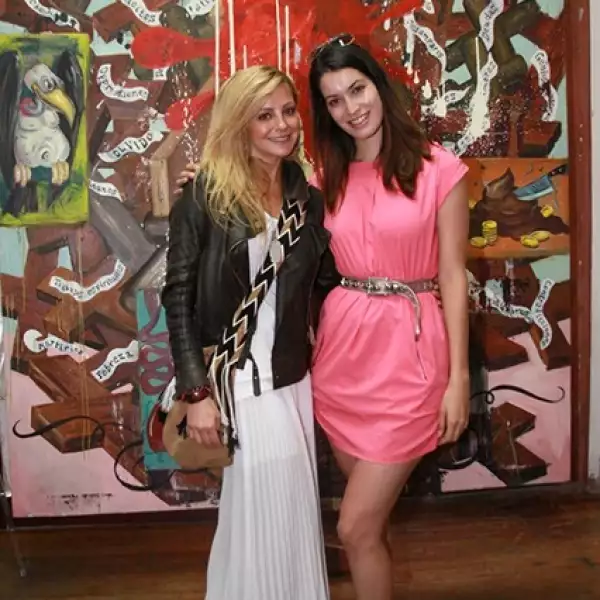 Anda Konsky y Luz Pro