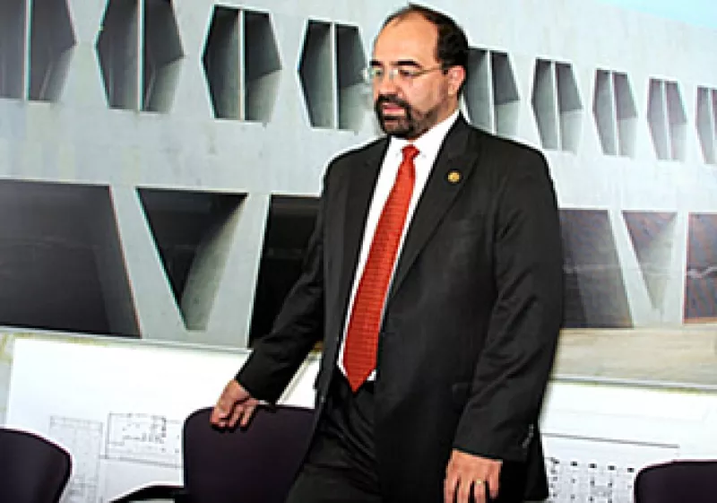 Emilio Álvarez Icaza, quien encabeza la presentación del Programa, dejará la Comisión de Derechos Humanos del DF el 30 de septiembre. (Foto: Notimex)