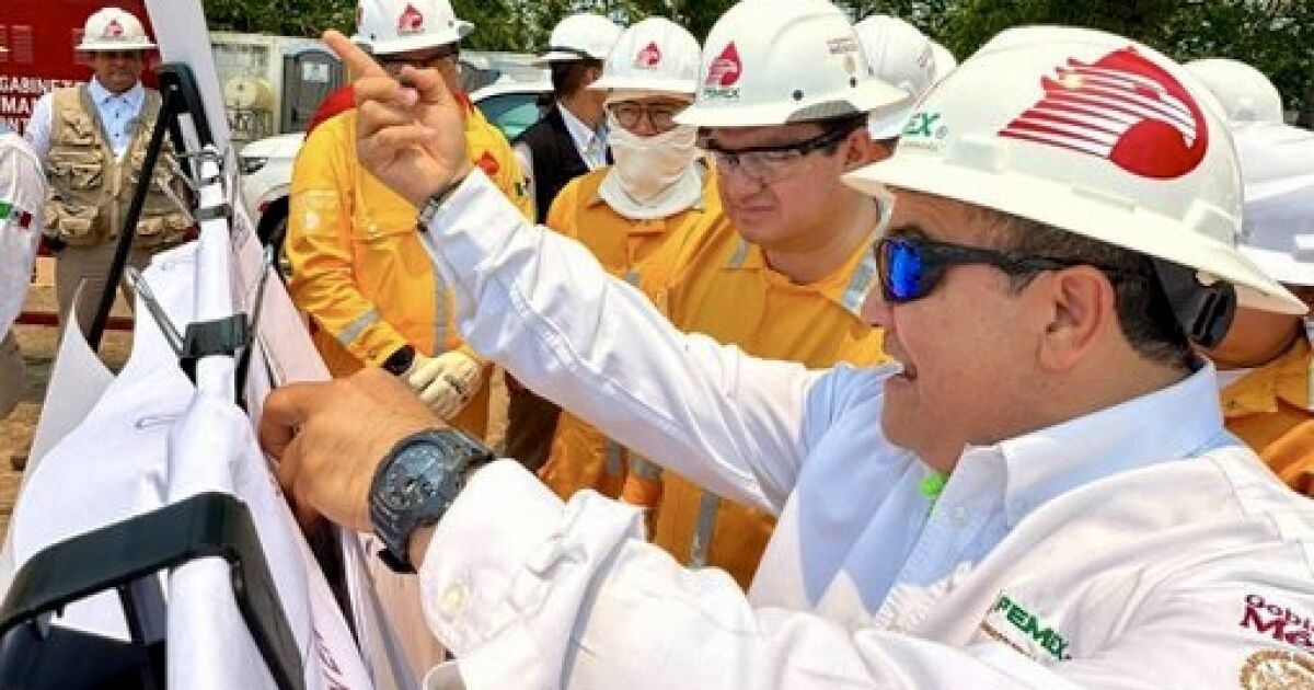PEMEX ARDE Y SE DERRAMA: UN MES DE CAOS BAJO CARPIO