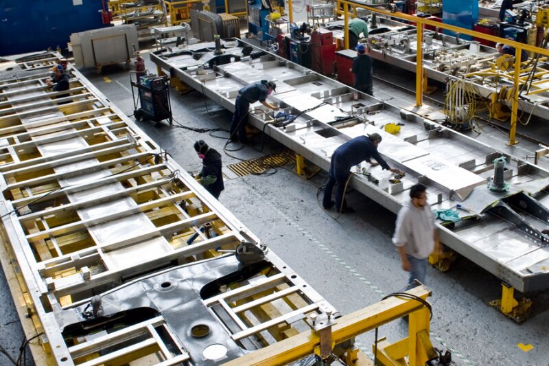 Su objetivo principal es integrar a los trabajadores a los procesos especializados de Manufactura de la firma