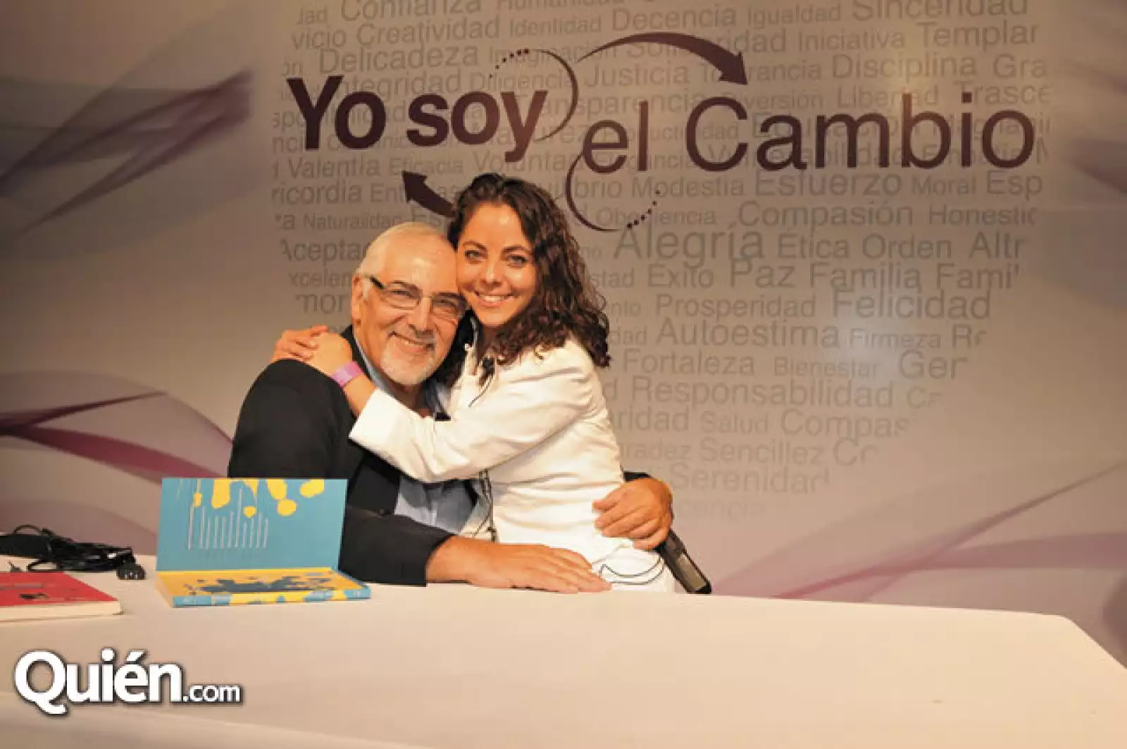 Jorge Bucay y Brenda Casillas