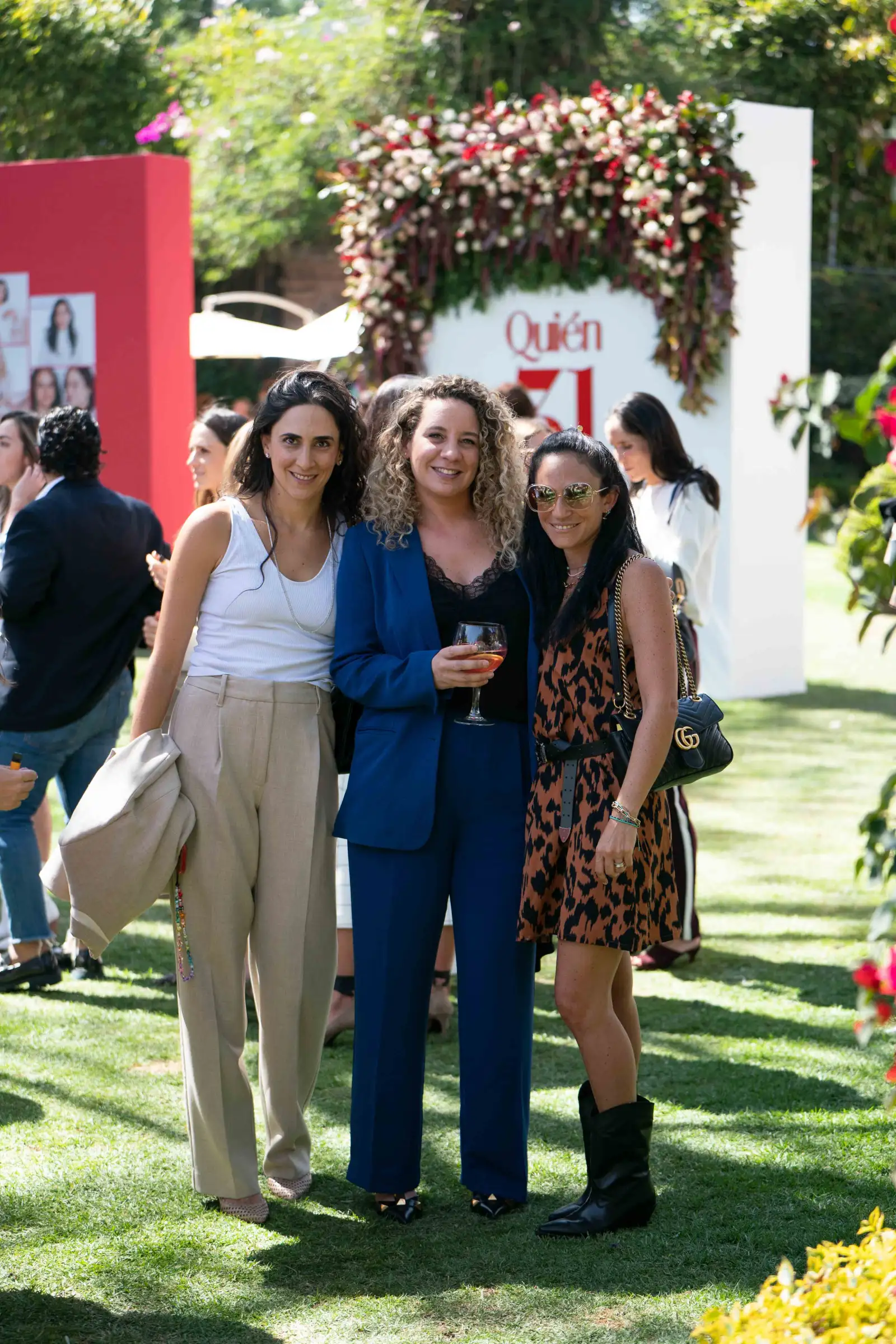 100322COMIDA31MUJERESQUIEN2022031.JPG