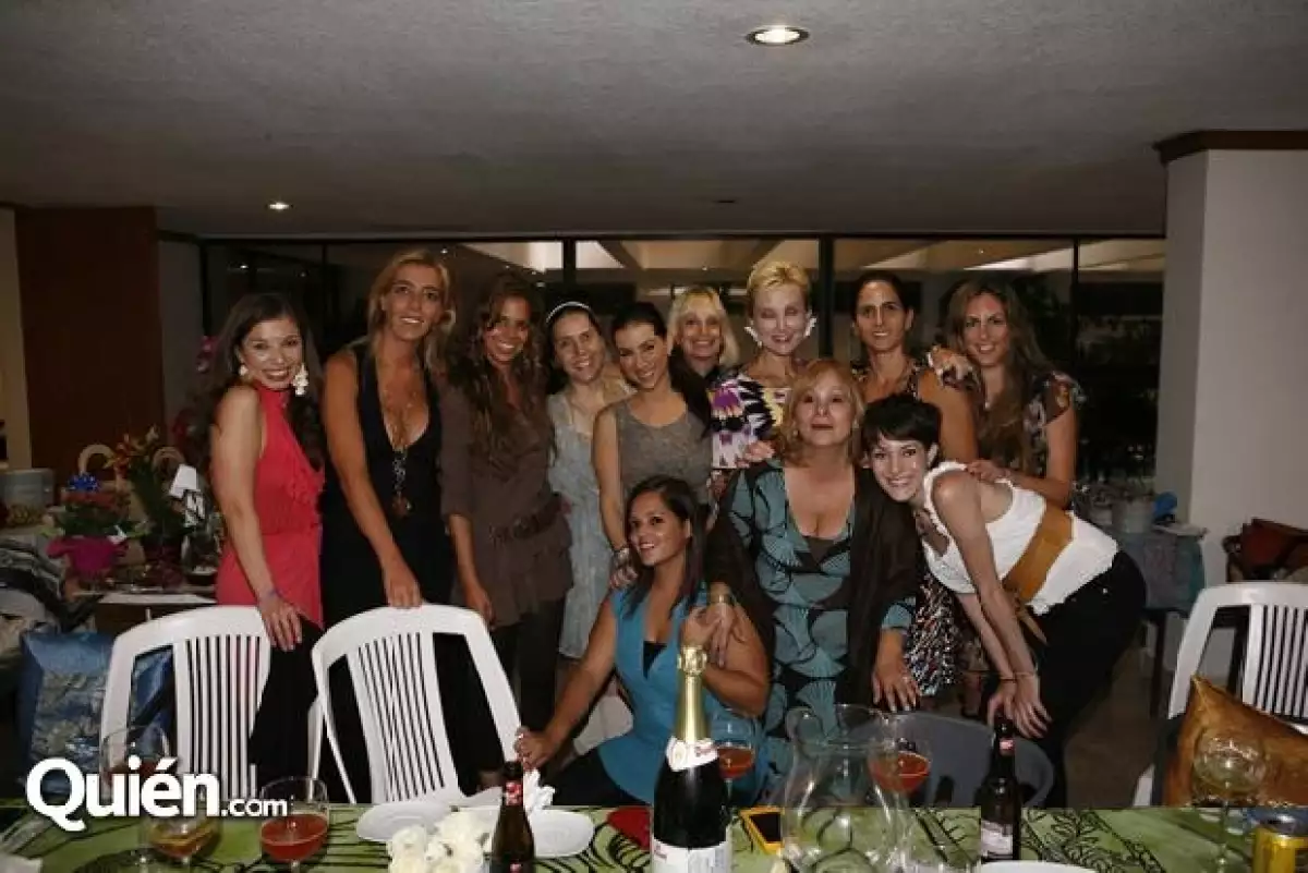 Claudia estuvo acompañada por familiares y amigos