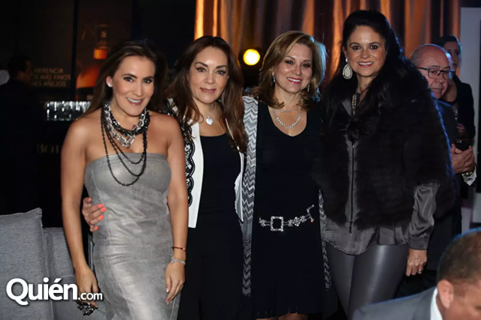 Silvia Rojo,Isabel Goñi,Teresa de Hinojosa y Perla Ealy