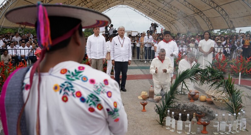 AMLO en la ceremonia del Tren Maya
