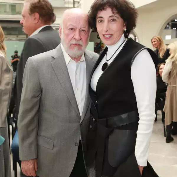 HOMENAJE A MARIE THÉRÈSE HERNAND DE ARANGO