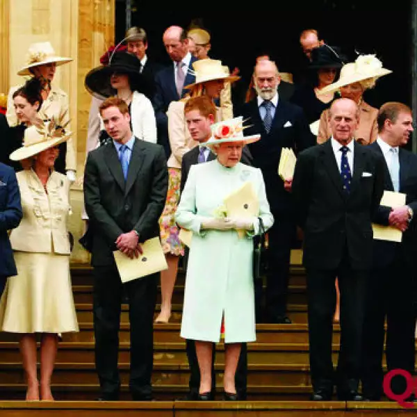 Príncipe Carlos de Gales, Camilia Duquesa de Cornualles, Príncipe Guillermo, Príncipe Harry, Reina Isabell II de Inglaterra, duque de Edimburgo, Príncipe Andrés, Sophie Rhyns-Jones, Beatrice Ferguson