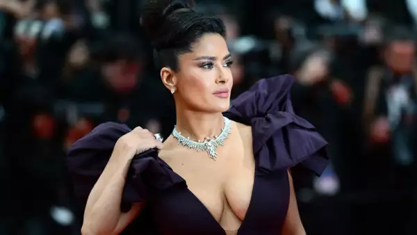 salma-hayek-cannes-2023