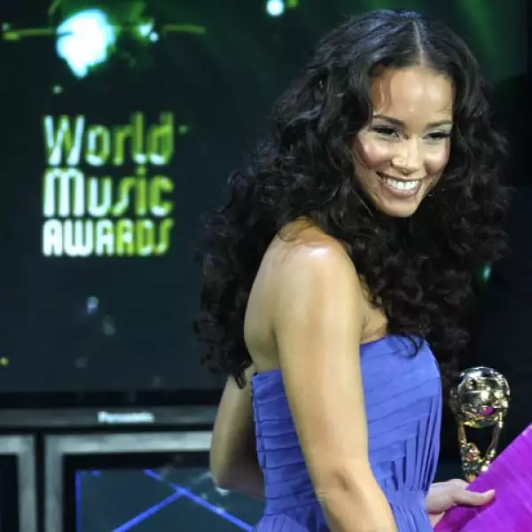 MÓNACO DE FIESTA. En el  pequeño principado se llevó a cabo una vez más los World Music Award en los que participaron estrellas de la talla de Alicia Keys, Beyoncé Knowles, Mariha Carey y el español Enrique Iglesias.