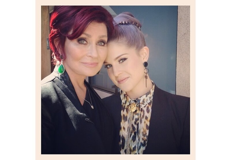 Kelly, muy cariñosa con Sharon.