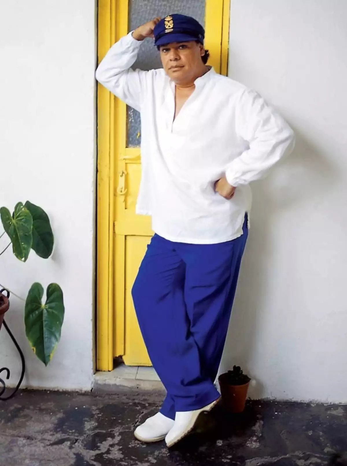 Por agradecimiento se puso el nombre de Juan Gabriel en honor a su benefactor Juan Contreras y su padre Gabriel Aguilera.