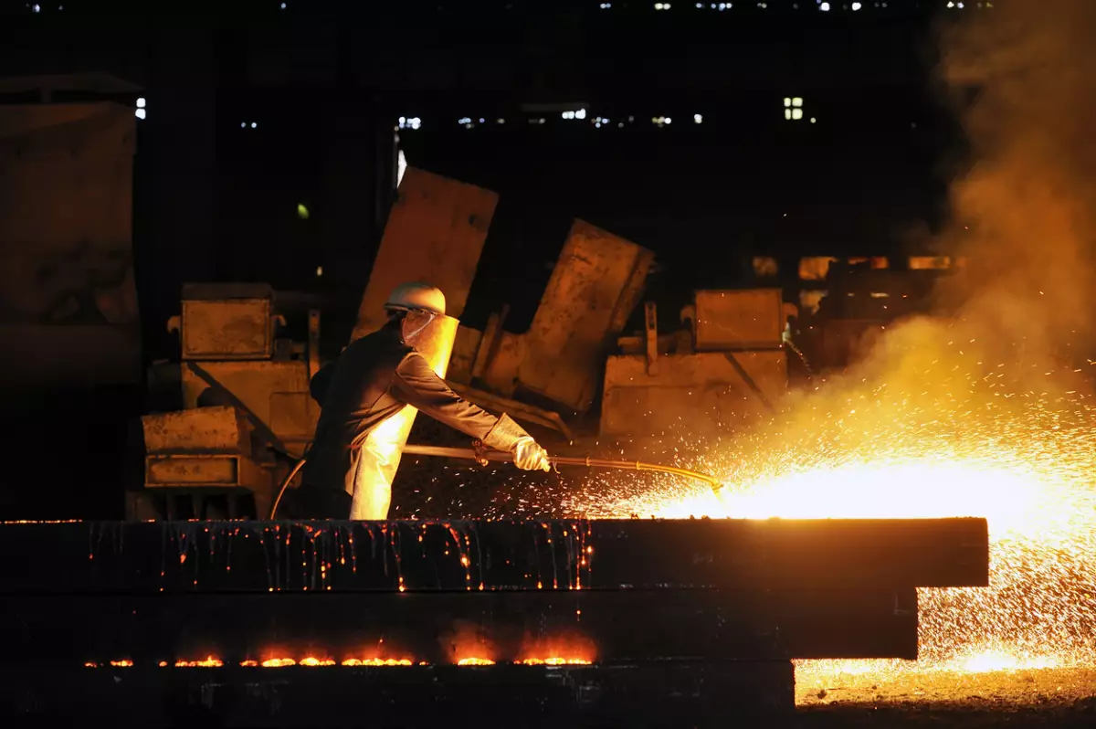 El estudio de CRU Consulting señala que la industria acerera mexicana es la de menores emisiones contaminantes. 