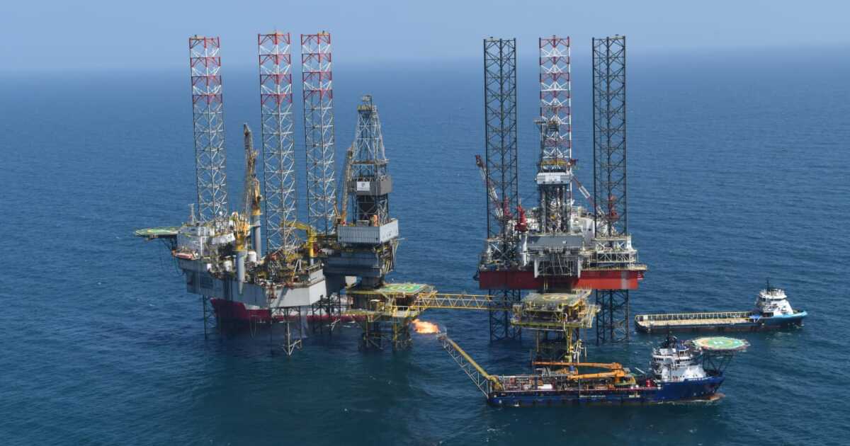 Pemex restablece la producción tras la explosión de una de las plataformas de Ku Maloob Zap