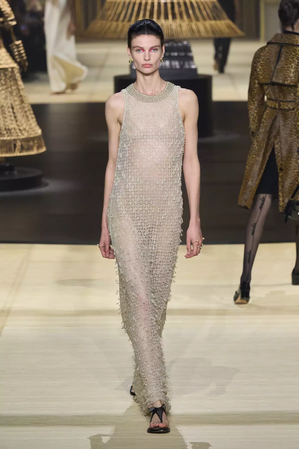 En una temporada en la que la moda quiere ser silenciosa, Dior puede serlo todo