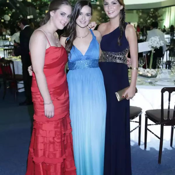 Sofía Quintanar,Marene Aranzabal y Mercedes Quintanar