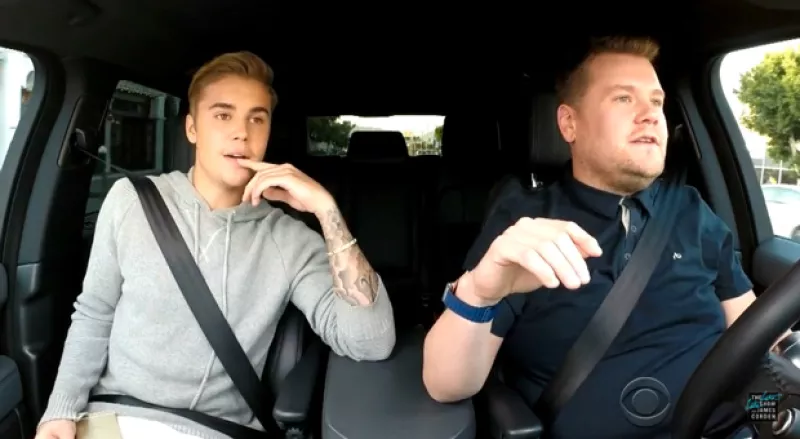 En una interacción con el conductor del programa The Late Late Show, mientras éste iba manejando, el astro canadiense hizo íntimas e inesperadas revelaciones sobre su vida.