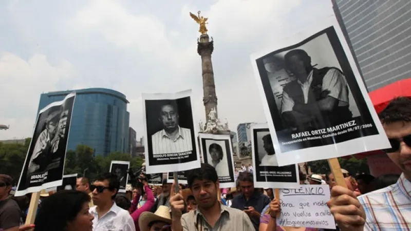 Marcha de periodistas en el zócalo