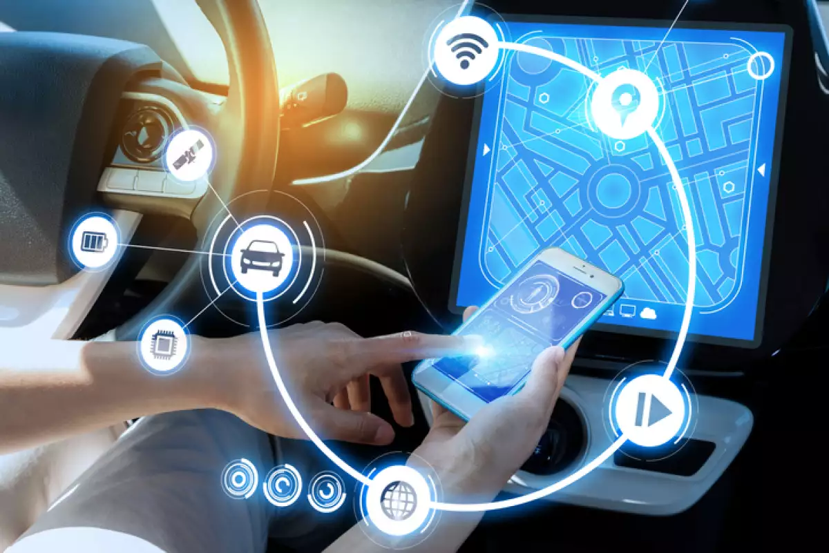 Automóvil equipado con sistemas de localización