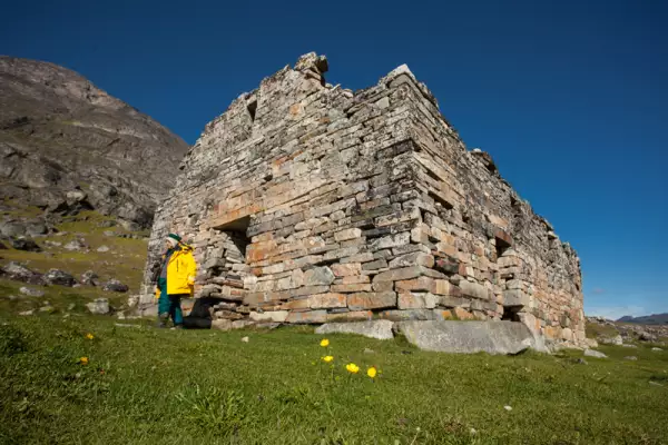 fotos de ruinas de vikingos en groenlandia que son casas y / o estructuras de piedra 