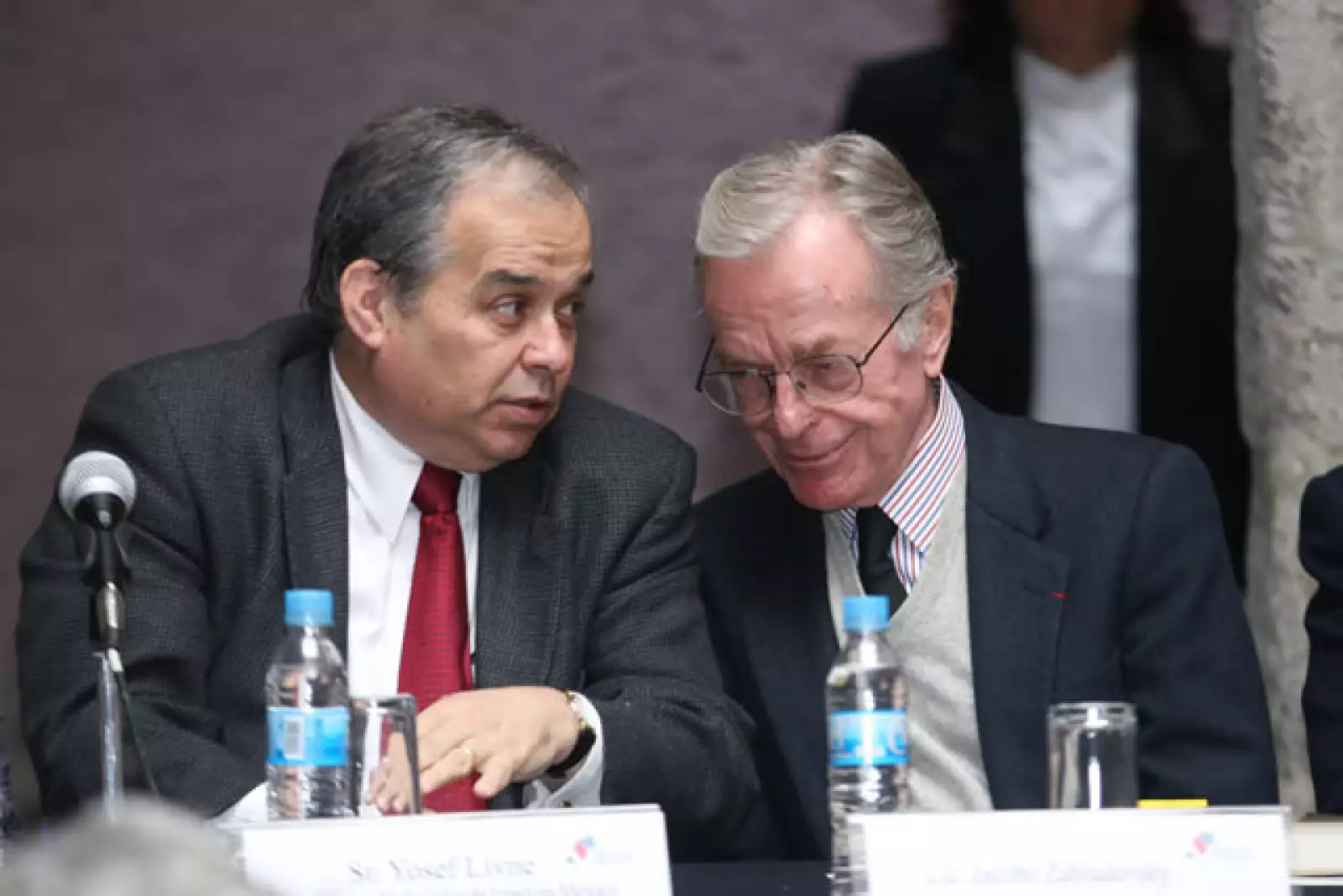 Homenaje a Jacobo Zabludovsky y Leon Davidoff.