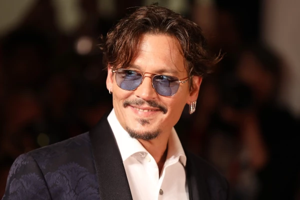 ?url=https%3A%2F%2Fcdn 3.expansion.mx%2Fa7%2Ff4%2F2e5f3b244fea93df263b0878c83d%2Fjohnny depp - Amber Heard busca nuevo juicio contra Johnny Depp