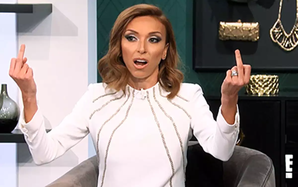 La conductora de ‘Fashion Police’ se quejó fuertemente por la omisión del nombre de la comediante al recordar a los famosos que se fueron en 2014, en el memorial de los Premios de la Academia.