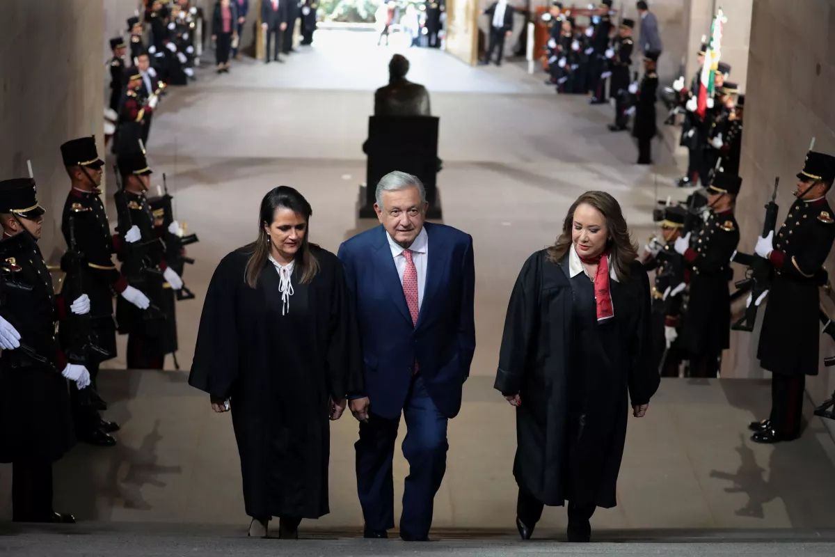 Andrés Manuel López Obrador acompañó al ministro presidente de la Suprema C0rte de Justicia de la Nación Arturo Zaldívar Lelo de Larrea.