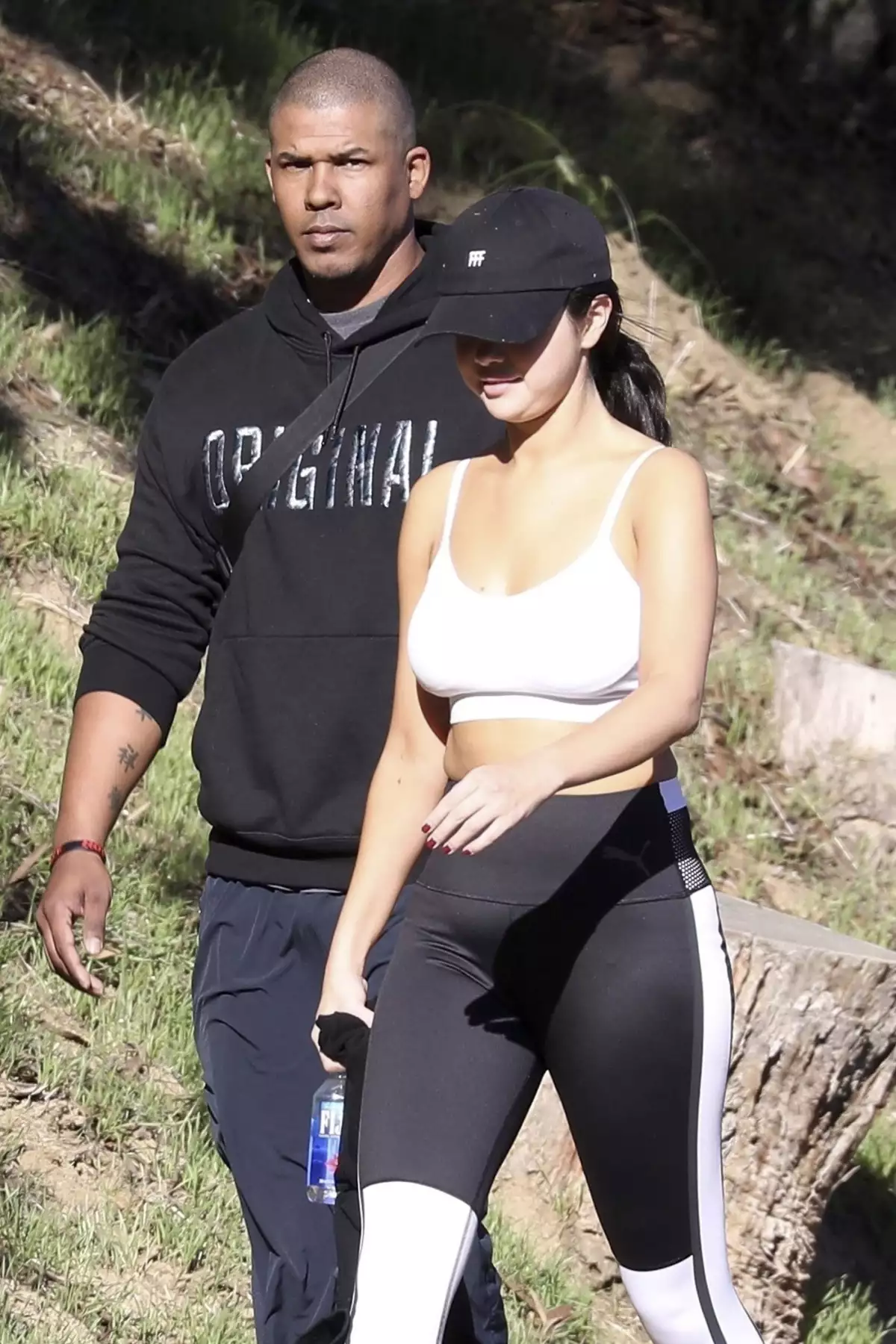 Selena Gomez luce en forma tras su salida de un centro de tratamiento.