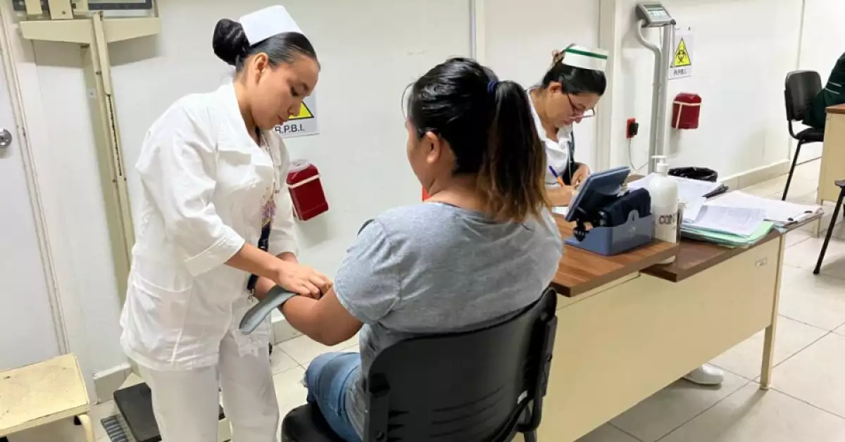 Los mexicanos recurren más a la atención privada cuando tienen un problema de salud