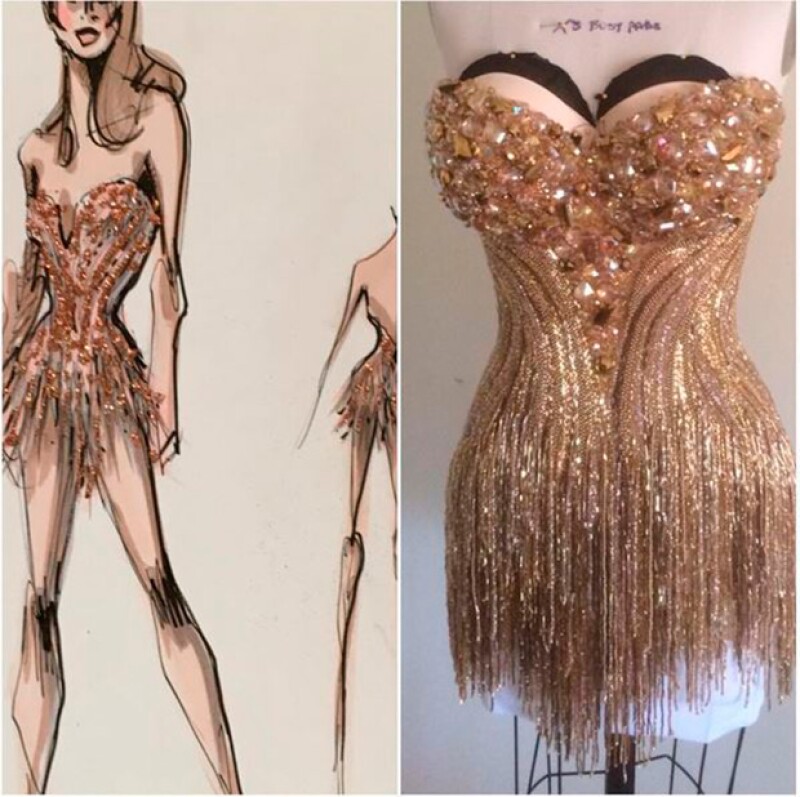 El vestido de Sofía Vergara fue confeccionado con pedrería y pesó más de 11 kilos.